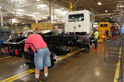 Trucker 6906 Linemack1 1 Trucker 6906 Linemack1 1