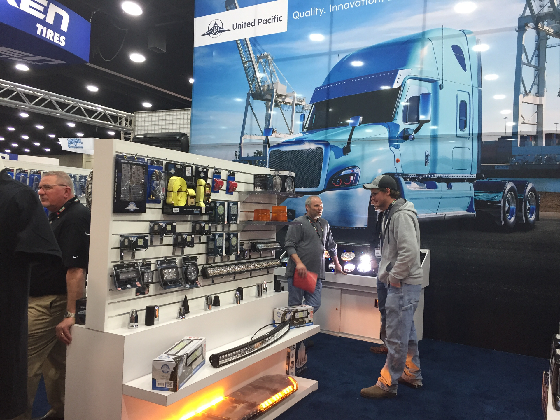 Trucker 7026 Unitedpacific 0