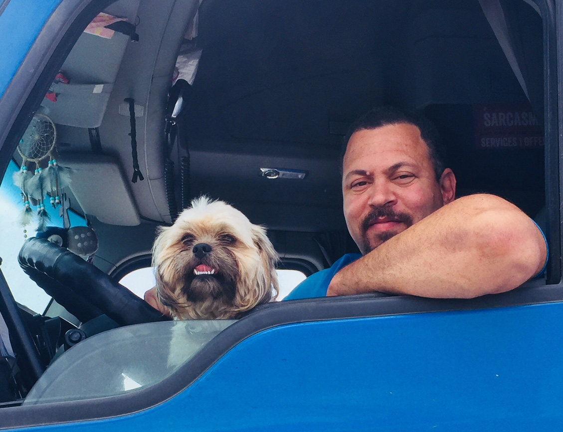 Trucker 7564 Sofia Raul Web