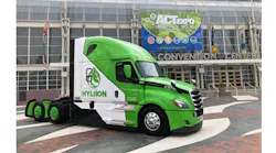 Refrigeratedtransporter 3289 Hyliion Truck