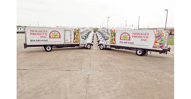 Refrigeratedtransporter 3388 Nogales Produce Trucks