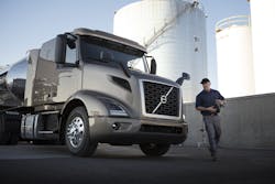 Trucker 8018 Vo Driv 16 0027 Trucker 8018 Vo Driv 16 0027
