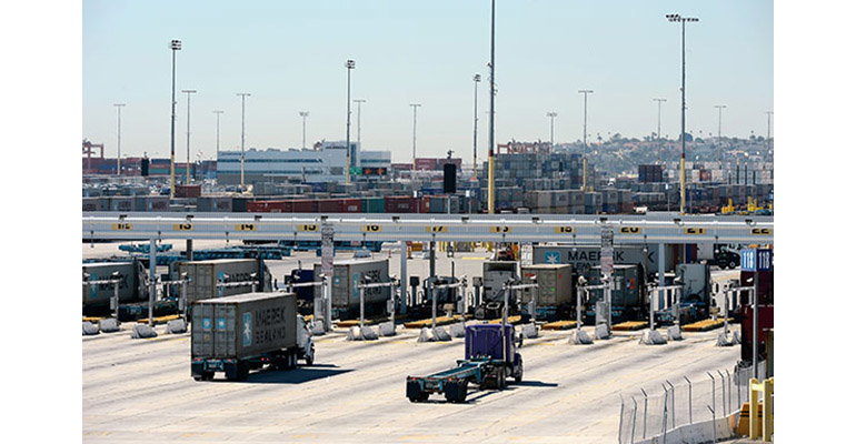Refrigeratedtransporter 3424 Port Of Los Angeles Entry Gates Kevork Djansezian Getty