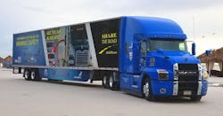 Www Fleetowner Com Sites Fleetowner com Files 103018 Mack Trucks Share The Road 0