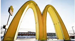 Refrigeratedtransporter 3552 Mcdonalds Golden Arches