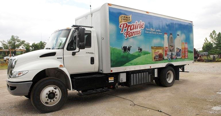 Refrigeratedtransporter 3610 Prairie Farms Truck