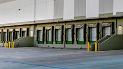 Www Fleetowner Com Sites Fleetowner com Files 011519 Walmart Colton Ca Facility Rear 4