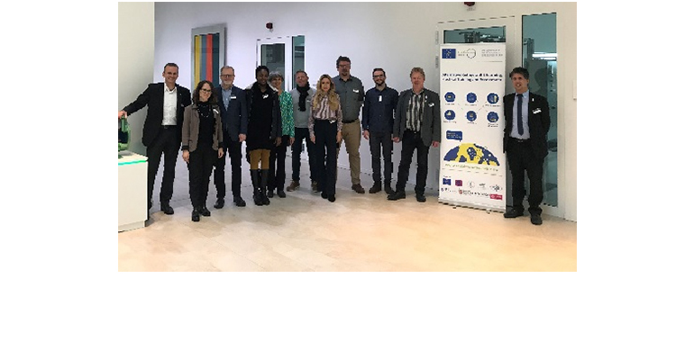 Refrigeratedtransporter 3765 Real Alternatives Photo