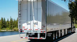 trailer with aero devices
