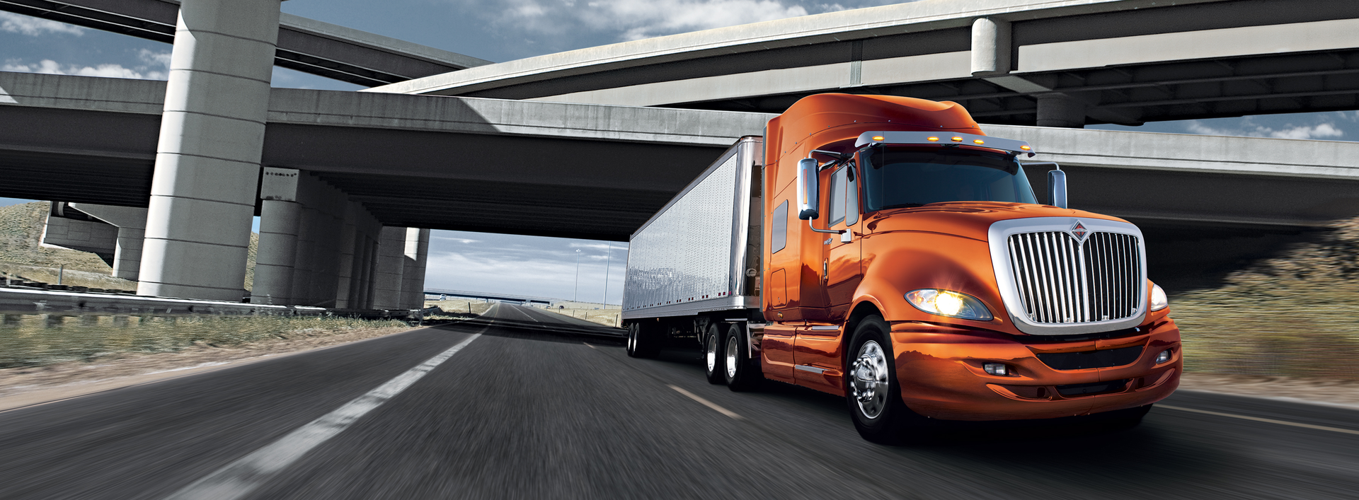 Swift Transportation will pilottest a new MPG spec put together by Navistar for its Internatinal ProStar tractor that features the Cummins ISX15 diesel engine and the Eaton Fuller Advantage automated manual transmission