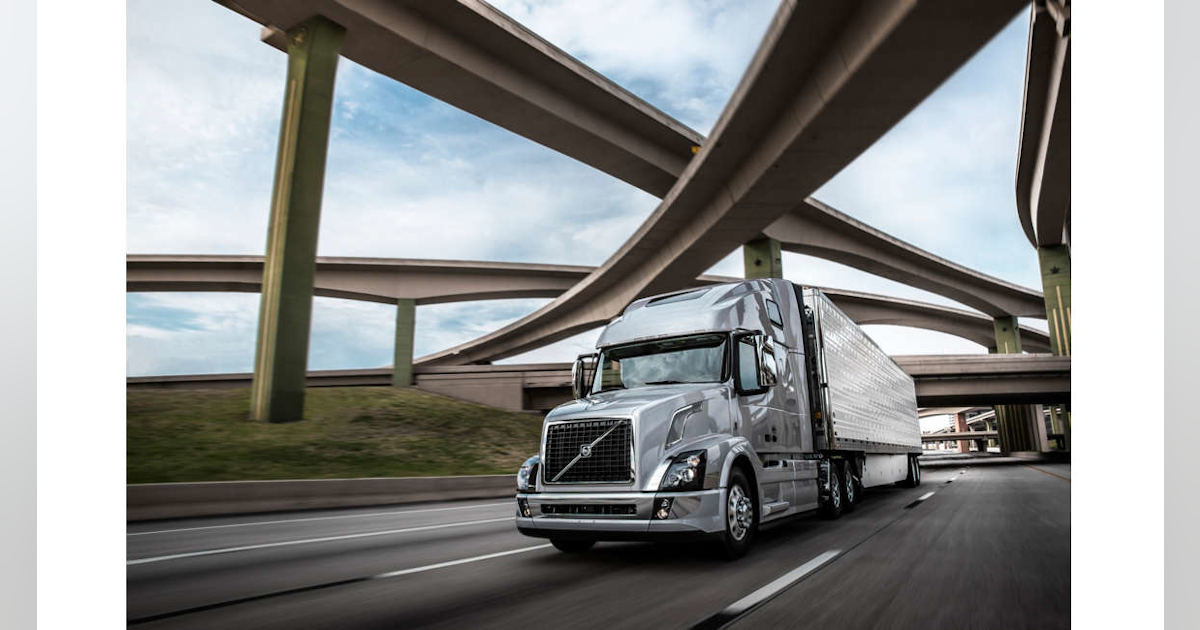 Volvo Trucks Highlights Lineup Of Fuel Efficient Xe Powertrain Packages Fleetowner