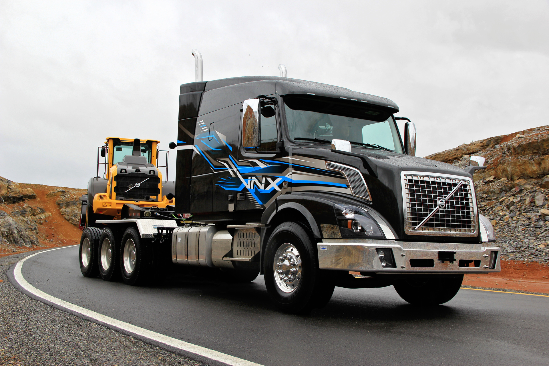 The Volvo VNX 630 model designed for high gross weight applications and heavyhaul tasks like heavy equipment hauling oil and gas delivery and timber transport is now offered with a tridem rear axle group