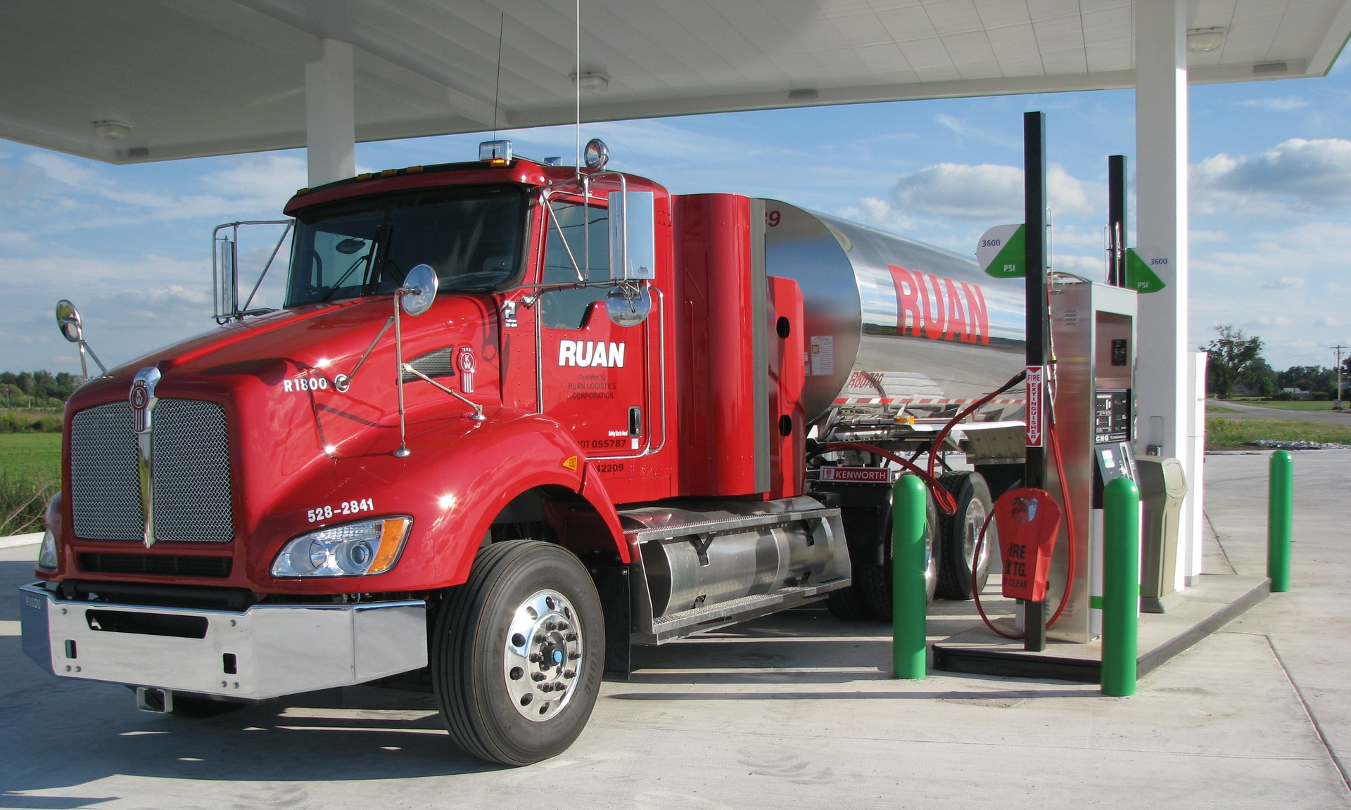 ampCNG39s RDF Kenworth