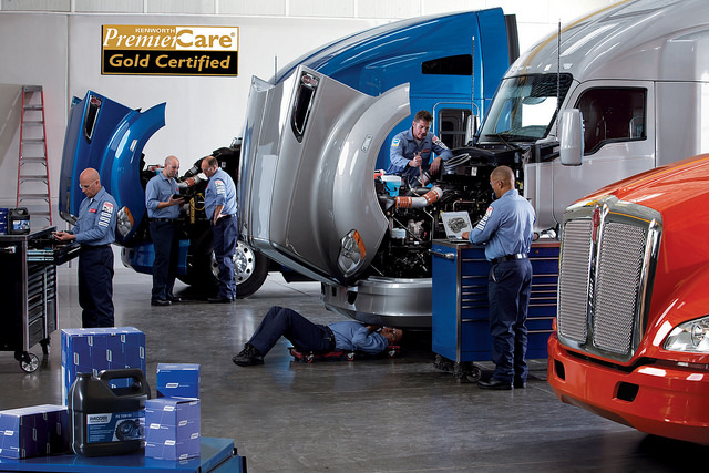 Kenworth PremierCare Gold Dealer Service Bay