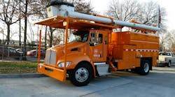 This New York City diesel-electric hybrid forestry truck contains an electronic PTO that allows the boom to operate without the engine idling.