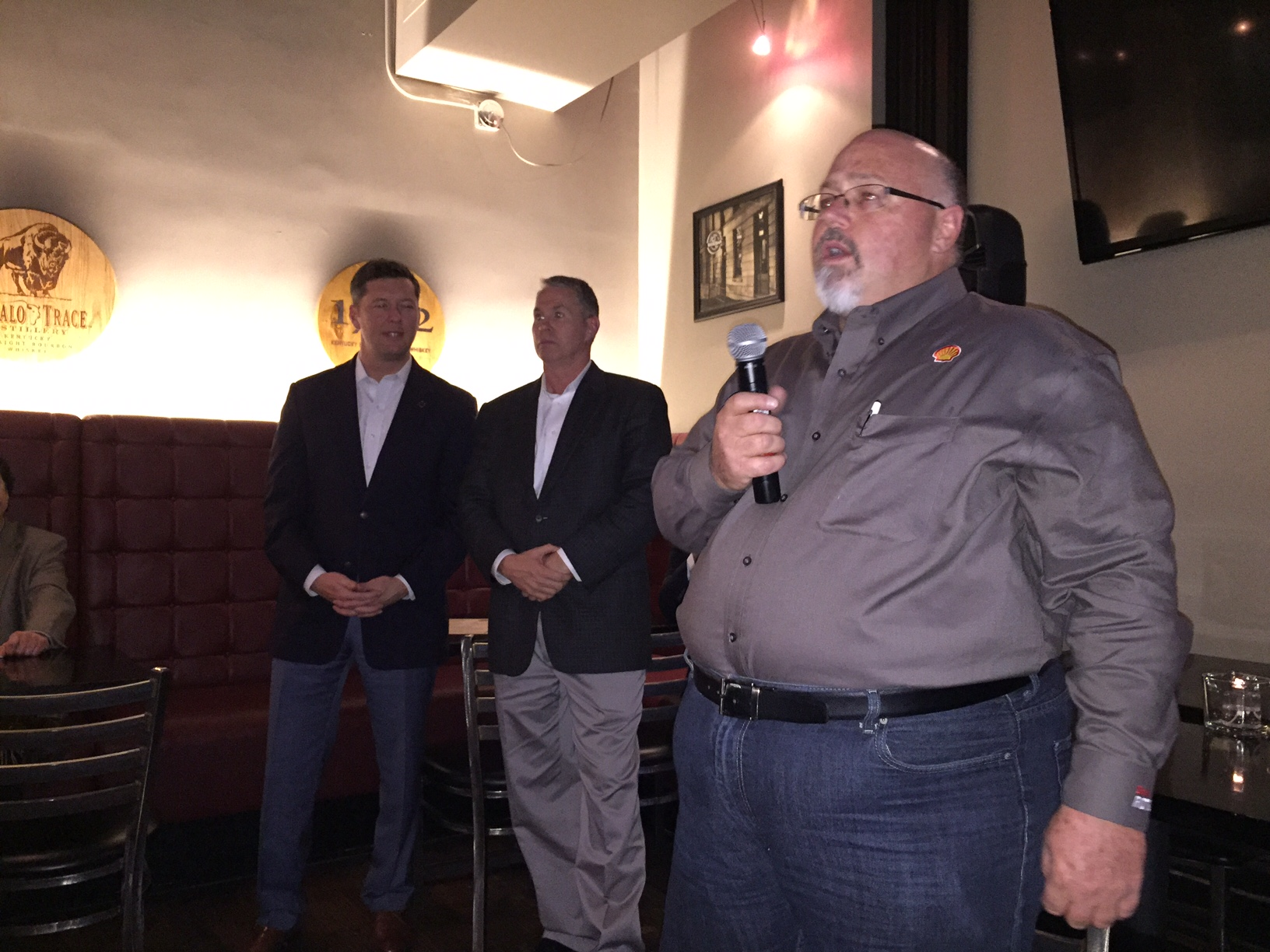 Right to left Shell39s Dave Waterman Brad Bentley president of FastPort Acting Secretary of the Army Patrick Murphy