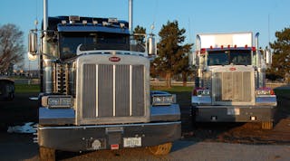 FTR&apos;s Jonathan Stark says that while freight loads are looking to slow this year, 2% growth is still a &apos;reasonable environment&apos; for truck operations. (Photo by Sean Kilcarr/Fleet Owner)