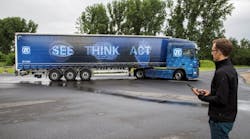 The SafeRange function of the ZF Innovation Truck 2016 demonstrates how sensors, intelligent electronics and mechatronic systems can optimize processes at the loading dock by networking vehicle and depot.
