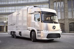 Daimler39s MercedesBenz Urban eTruck is a fully electric 6x2 cabover with refrigerated body and 26ton GVW Daimler39s MercedesBenz Urban eTruck is a fully electric 6x2 cabover with refrigerated body and 26ton GVW