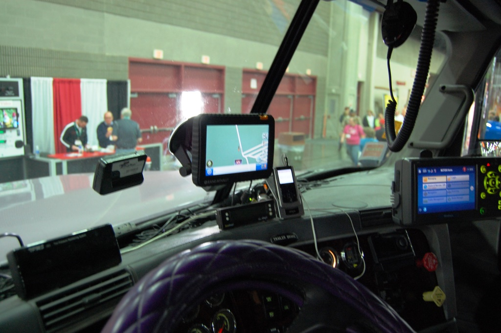 FMCSA clears way for windshieldmounted safety devices FleetOwner