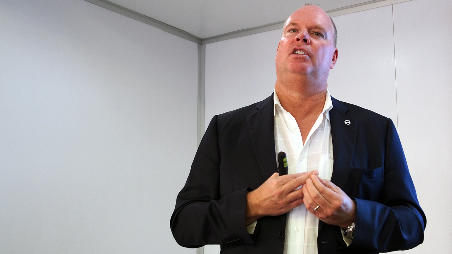 VTNA39s Magnus Koeck gave a rundown of Class 8 sales and outlook for the North American market Monday at the OEM39s inaugural Safety Symposium