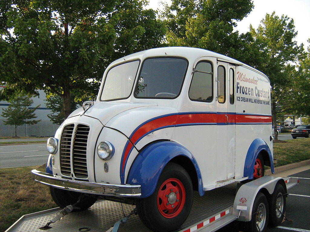 Divco milk truck