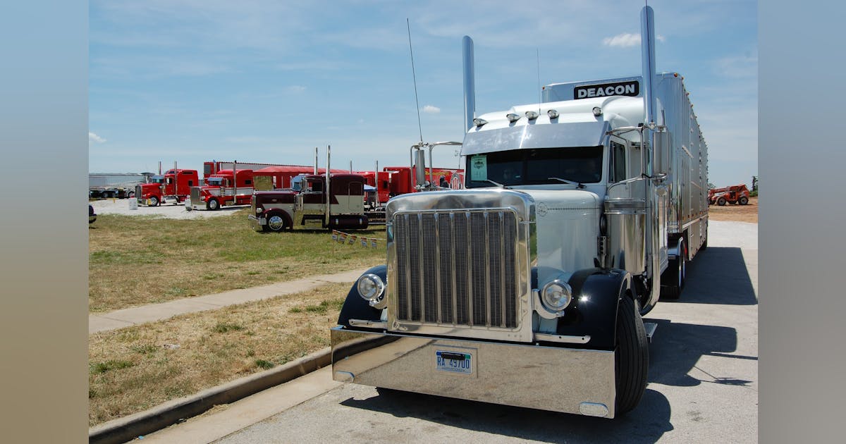 More Sights from the 2012 Shell SuperRigs Show | FleetOwner