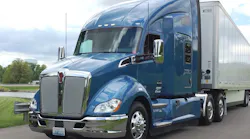 011817 Kenworth T680 76-inch sleeper