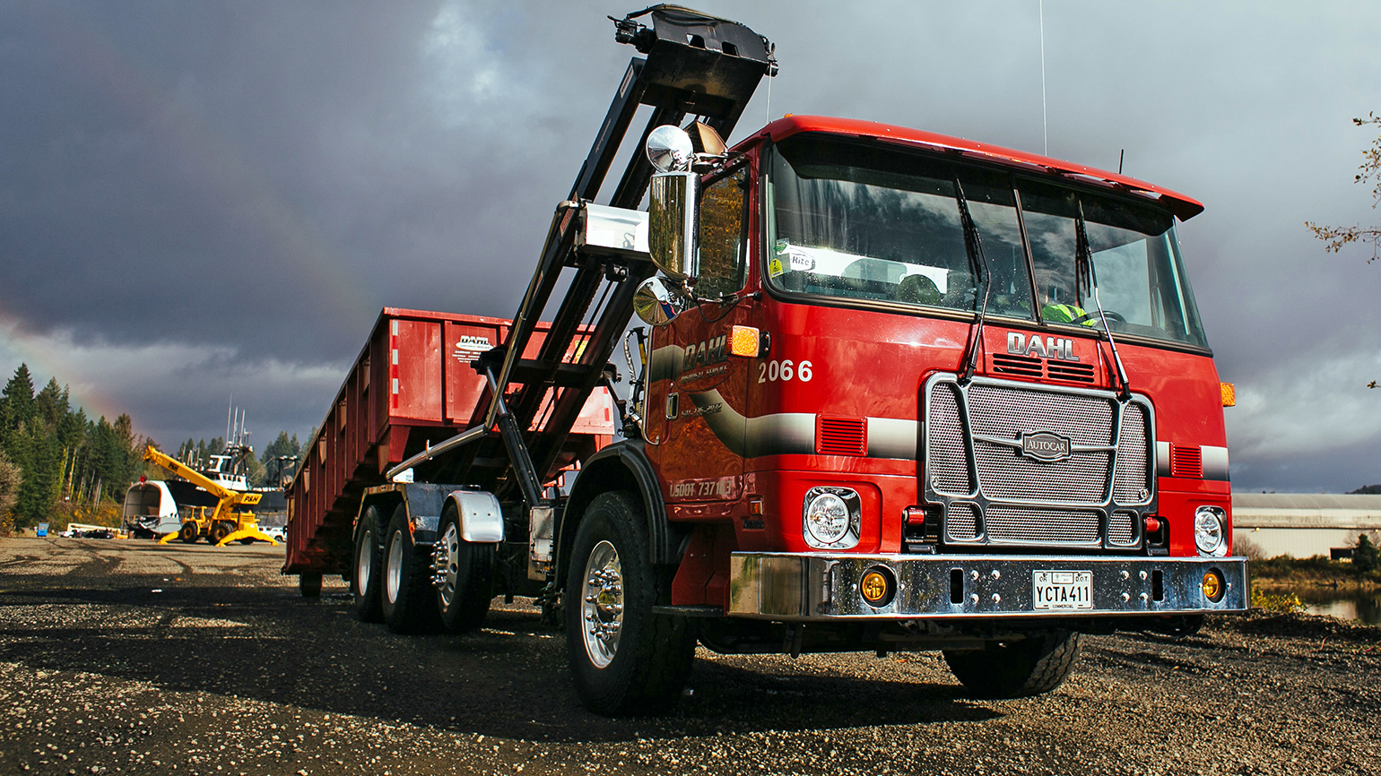 Autocar ACX refuse truck Dahl Disposal