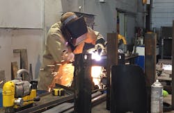 Rush tech cutting metal 2 WEB CC.jpg Rush tech cutting metal 2 WEB CC.jpg