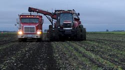 Agricultural commodities hauler - beet truck Agricultural commodities hauler - beet truck