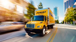 Fleetowner 33684 083118 Penske Medium Size Box Truck