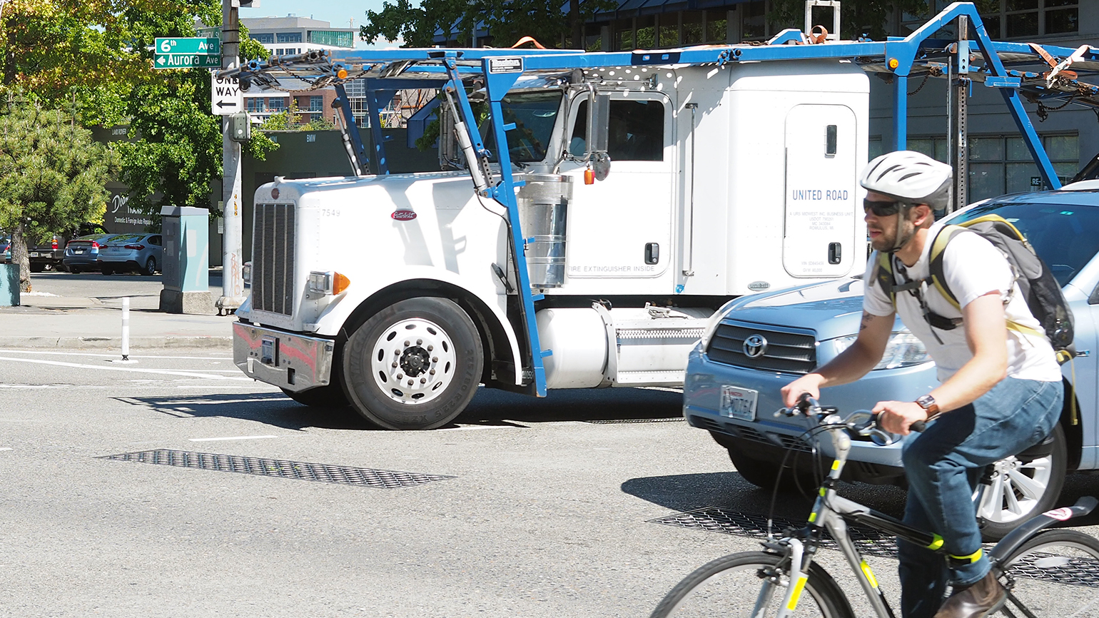 Heavy truck urban traffic