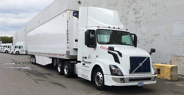 Refrigeratedtransporter 4416 Extensive In House Transportation System Supports Continued Expansion At Cs Wholesale Grocers