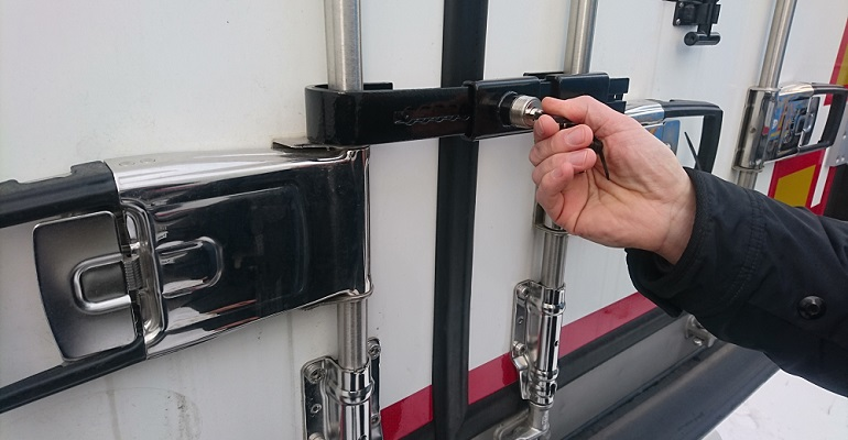 Refrigeratedtransporter 4424 Trailerlock Keeps It Safe For Tarrant International