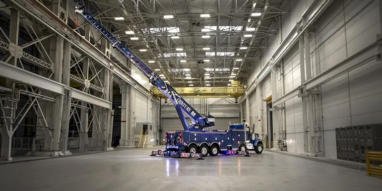 Miller Industries unveils massive 100-ton rolling rotator | FleetOwner