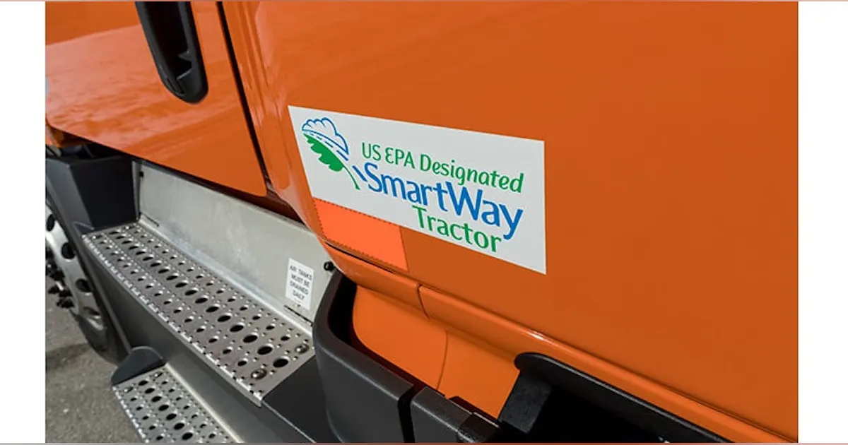 Schneider honored with 10th EPA SmartWay Excellence Award | FleetOwner