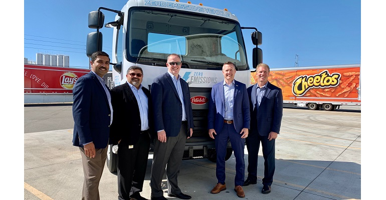 Refrigeratedtransporter 4556 Peterbilt Delivers First Medium Duty Electric Model 220ev To Frito Lay
