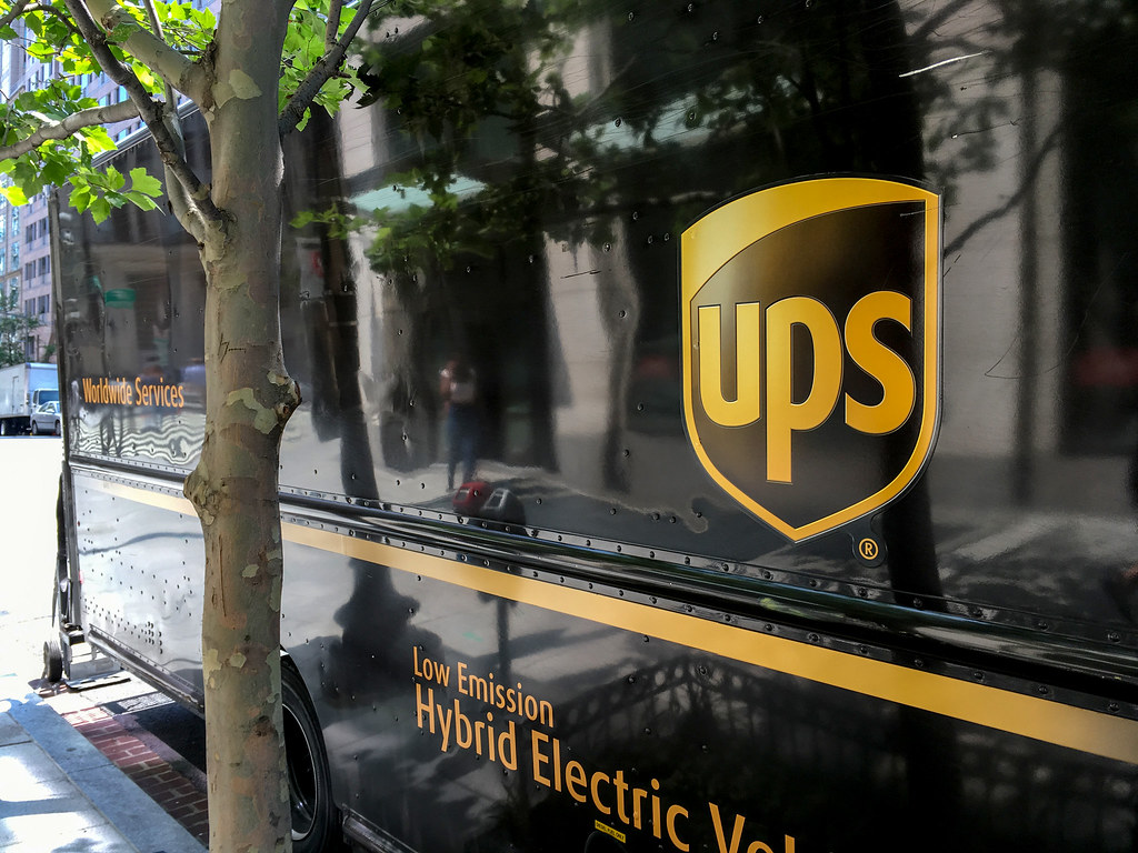 121119 UPS truck on the curb.jpg