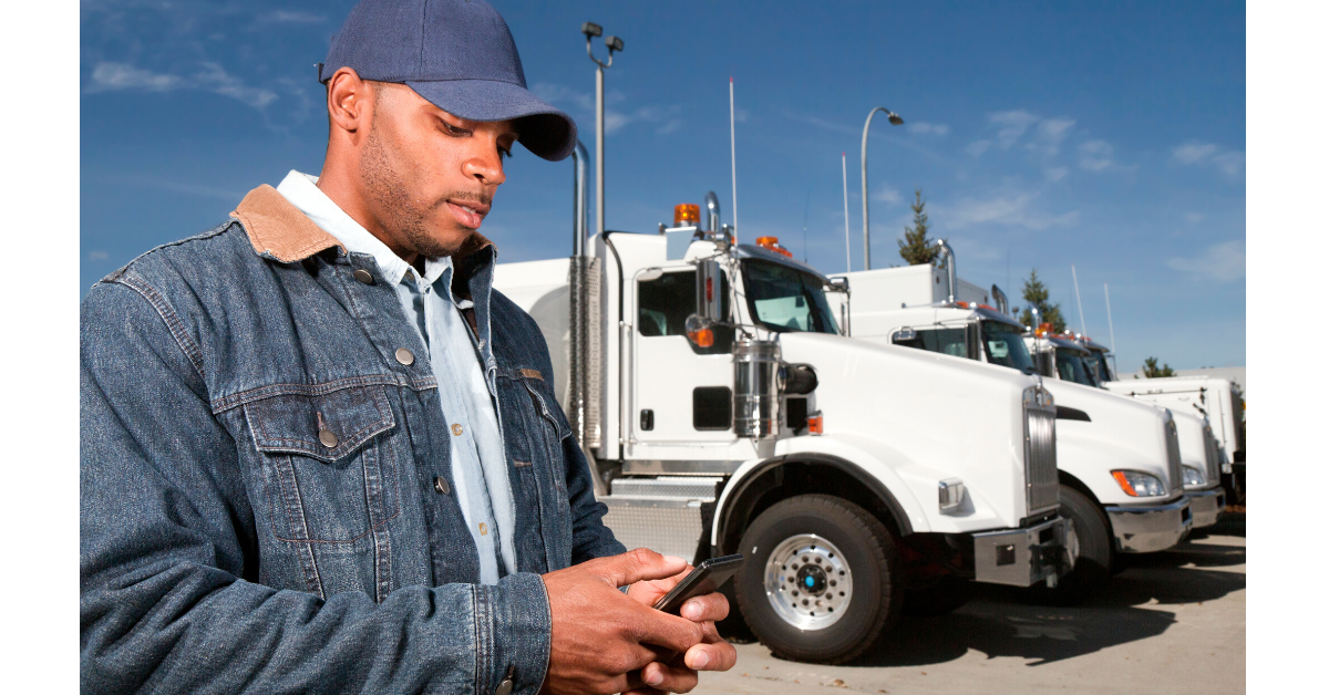 Knight Swift Dat Driverwithsmartphone 5e57cd9660598