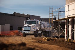 040120 Dtna Western Star 4700 Sb 040120 Dtna Western Star 4700 Sb