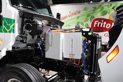 The Peterbilt 579EV uses a TransPower subsystem, has a total storage capacity of 264 kWh, and Meritor Blue-Horizon Mid-Ship Motor Drive subsystem for 430 hp. The range is about 130 miles and fast-charges in one hour.