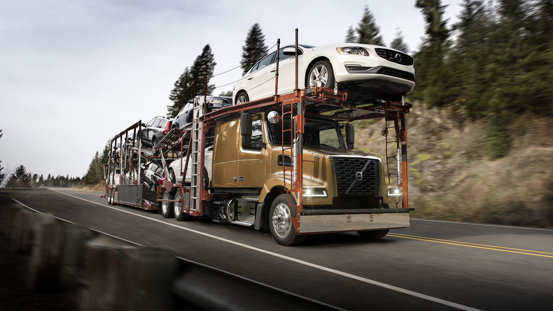 Volvo Vah 600 Auto Hauler On The Road 5efb3f00e1ff0