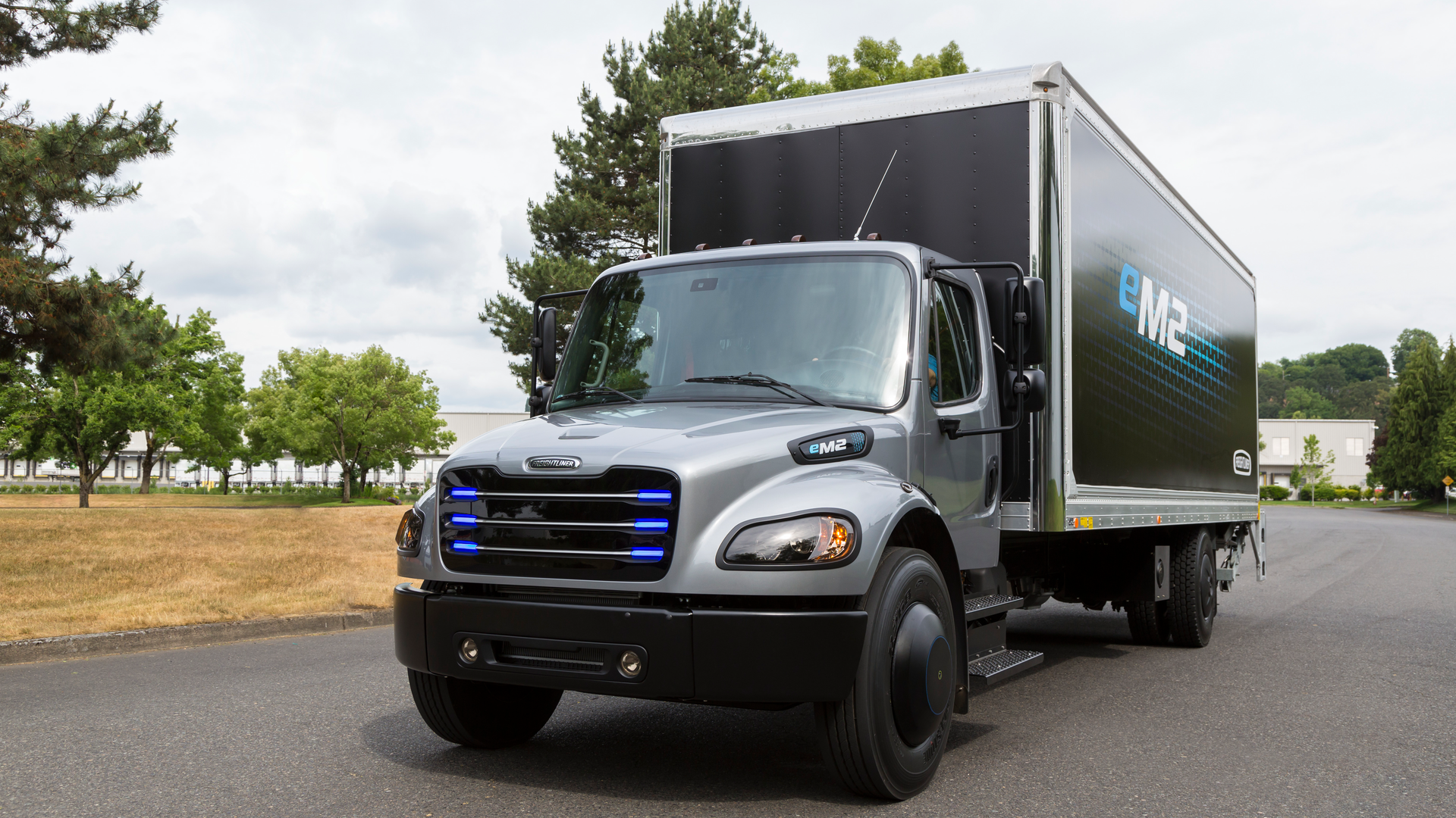 Freightliner's battery electric eM2