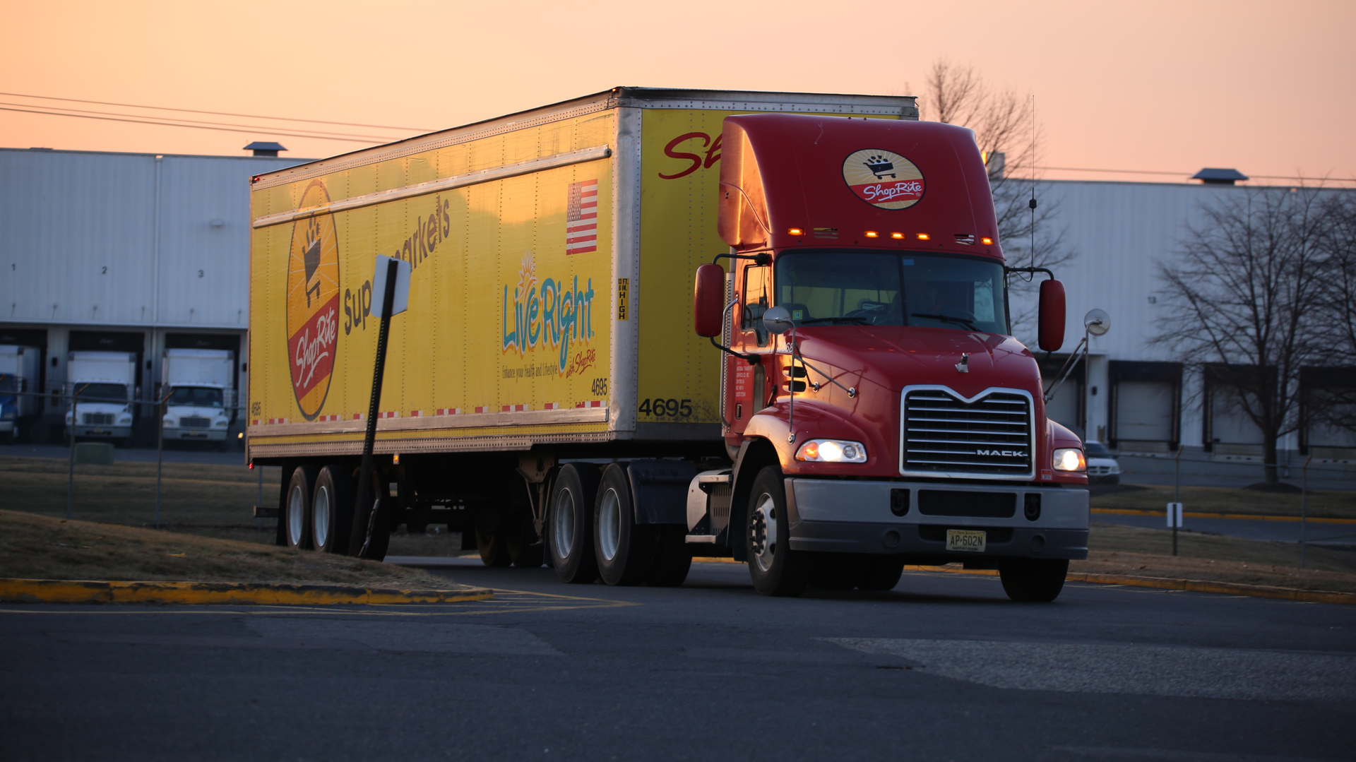 Shoprite Truck Transervice 5f0481c3adc18