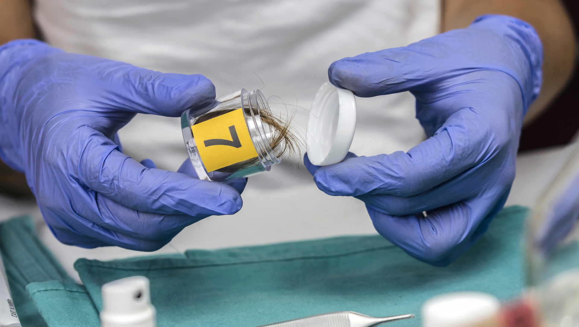 Hair Test Drugs Felipe Caparros Cruz Dreamstime com 5f22da74bd7c7