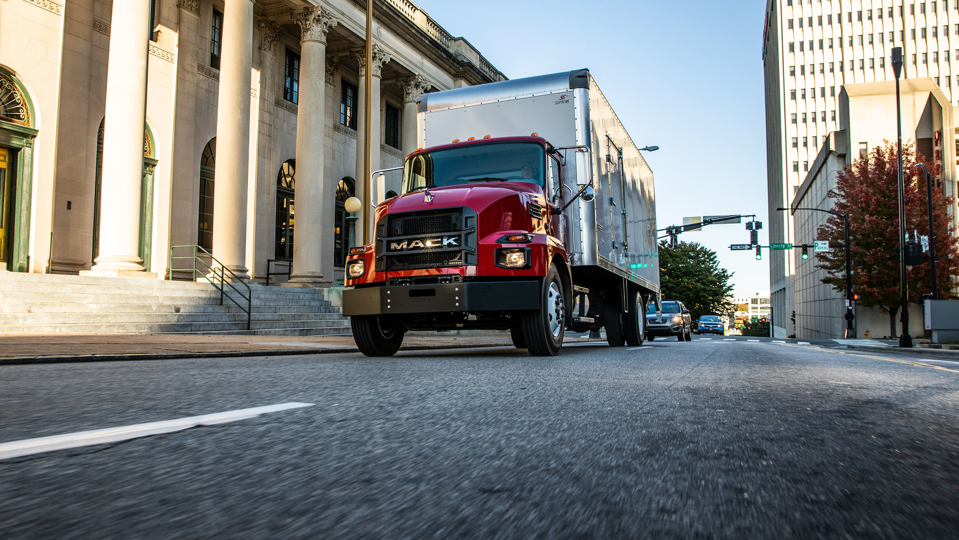 Mack Trucks recently hosted a virtual deep-dive session about the all new Mack MD Series of medium-duty trucks for more than 300 people.