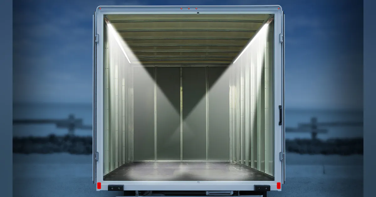 Optronics unveils modular LED strip light | FleetOwner