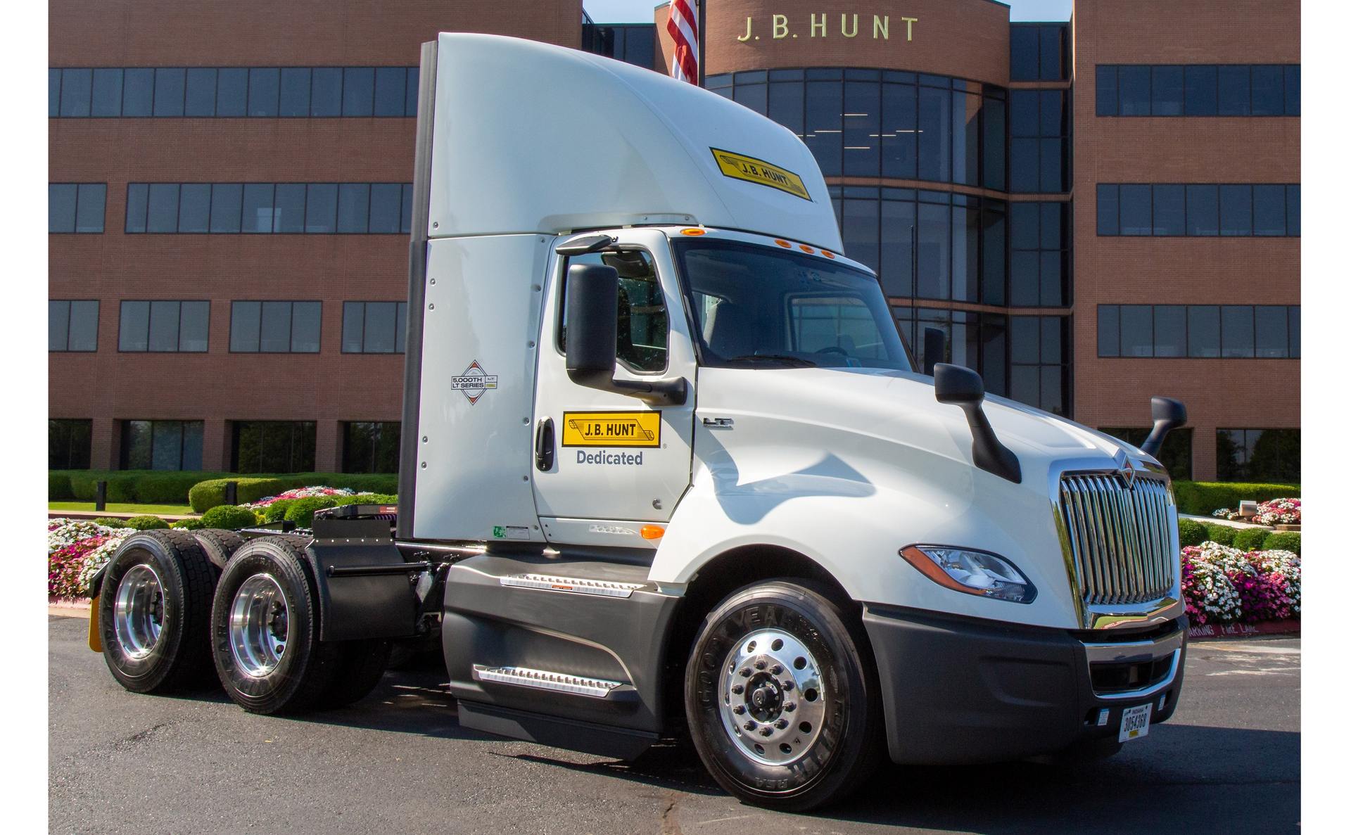 Jbht 5 K International Lt Sized 5f4e59421cf0b