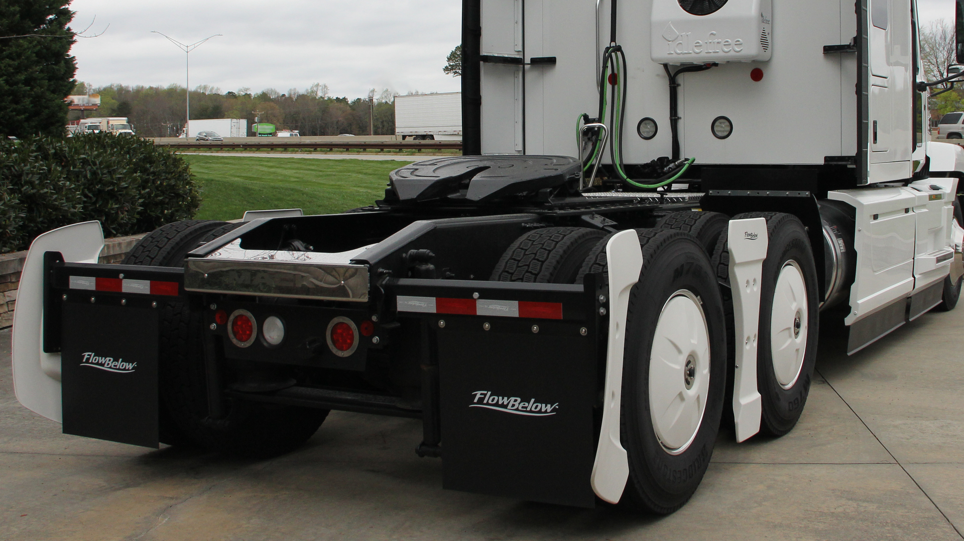 201026 Mack Anthem Flow Below 5f984eb51605c